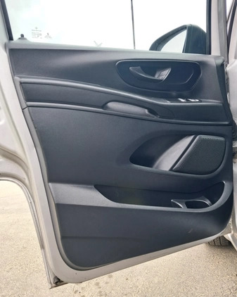 Mercedes-Benz Vito cena 79950 przebieg: 240600, rok produkcji 2017 z Wolbórz małe 277